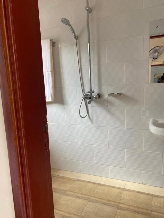 Golden Cherries Guest House Джинджа Экстерьер фото